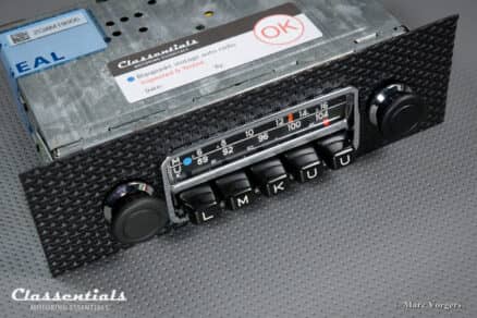 SOLD to France: Blaupunkt Frankfurt 1969 / 73 Vintage Original High-End Classic Car Auto Radio for Porsche 911 / 912 F-Series Cars 1968-1973 - Including Classentials DeLuxe Bluetooth Module! - Image 3
