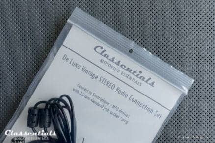 Classentials Deluxe Vintage Stereo Radio Smartphone / MP3 Connection Kit (7-Pin DIN) with 3.5 mm Jack Plug to Phone) - Image 4