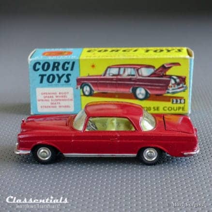 corgi toys mercedes benz 220 se coupe die cast vintage collectors model