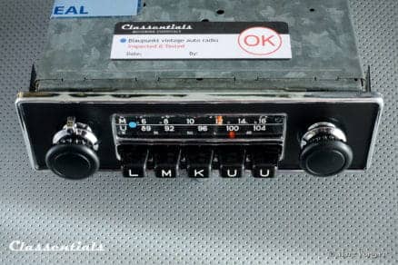 Blaupunkt Frankfurt 1971 Vintage Original High-End Classic Car Auto Radio for Universal Use in Alfa Romeo Spider, MGB, Triumph TR, Volvo P1800 & Others 1968 - 1975, INCLUDING Classentials De Luxe Bluetooth Module motoring essentials classic car oldtimer autoradio accessory accessories