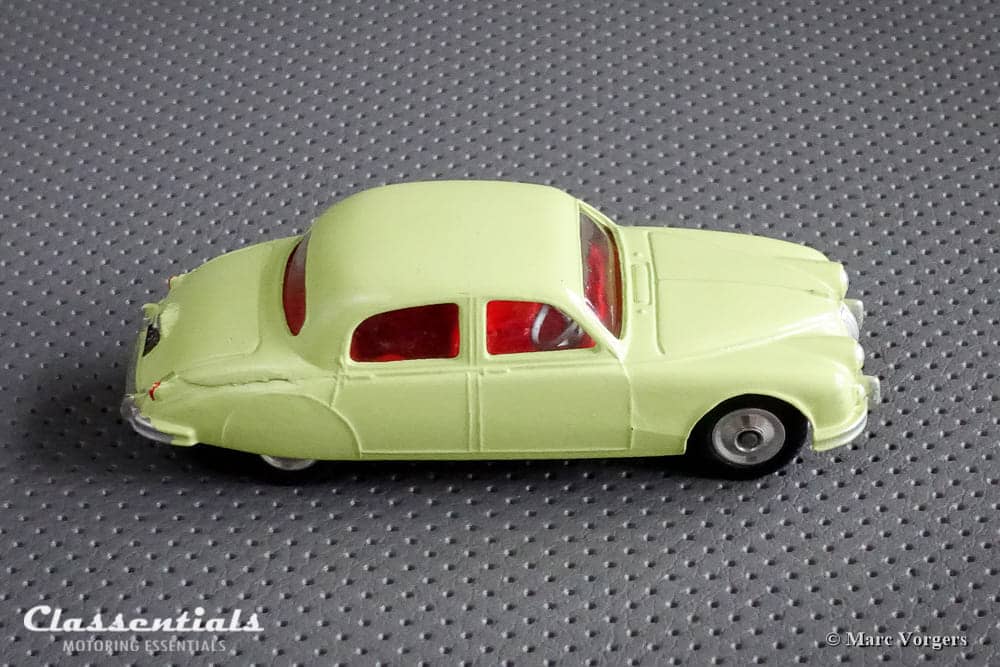 ULTRA RARE 1960s Corgi Toys Jaguar 2.4 Litre #208S With 'Spun Hubs' - MINT - collectors item die cast model classentials motoring essentials classic car oldtimer accessory accessories