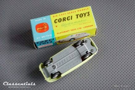 ULTRA RARE 1960s Corgi Toys Jaguar 2.4 Litre #208S With 'Spun Hubs' - MINT - collectors item die cast model classentials motoring essentials classic car oldtimer accessory accessories