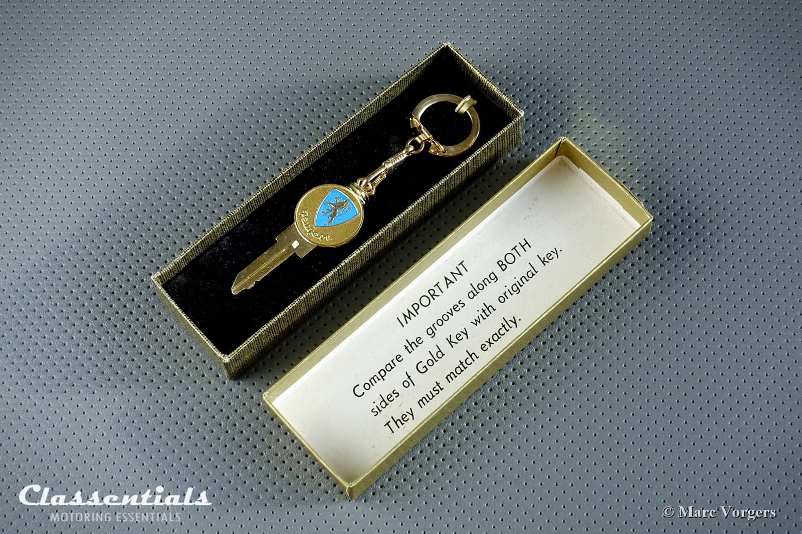 Vintage Original 1950s - 1960s 'Golden' PEUGEOT Key Ring - Spare Key -  Number RE91XR - MINT - RARE Collectors Item - Classentials