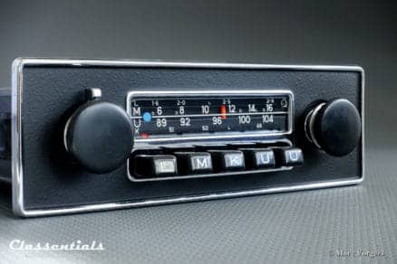 Blaupunkt Frankfurt 1972 Vintage Original High-End Classic Car Auto Radio for Jaguar E-type Series 2, Series 3, MG MGB and Other British Cars 1970 - 1975 oldtimer autoradio classentials