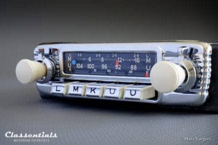 Blaupunkt Dortmund De Luxe 1970 VERY RARE Vintage Original High-End Classic Car Auto Radio for 1960s European Cars With White Dashboard Knobs 6 volt 12 Classentials Motoring Essentials classic car oldtimer autoradio accessory accessories MP3 Bluetooth music streaming