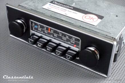 Blaupunkt Frankfurt 1972 Vintage Original High-End Classic Car Auto Radio for Jaguar E-type Series 2, Series 3, and Other Cars of the Period 1970 - 1975