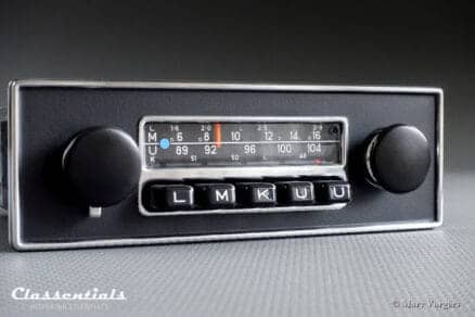 Blaupunkt Frankfurt 1972 Vintage Original High-End Classic Car Auto Radio for Jaguar E-type Series 2, Series 3, and Other Cars of the Period 1970 - 1975