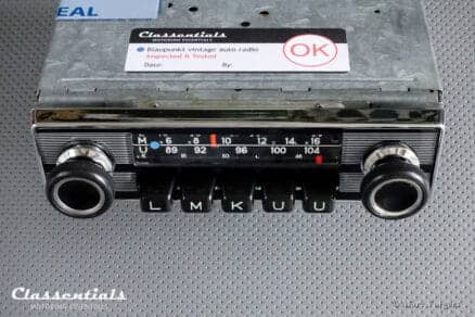 Blaupunkt Frankfurt 1972 Vintage Original High-End Auto Radio for Alfa Romeo, Aston Martin, Lancia, Jaguar, Peugeot, Triumph & Others 1968 - 1972