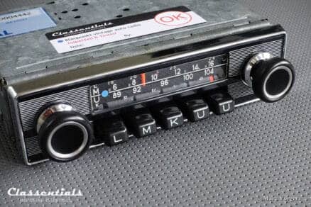 Blaupunkt Frankfurt 1972 Vintage Original High-End Auto Radio for Alfa Romeo, Aston Martin, Lancia, Jaguar, Peugeot, Triumph & Others 1968 - 1972