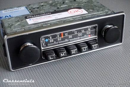 Blaupunkt Frankfurt 1972 Vintage Original High-End Classic Car Auto Radio for Jaguar E-type Series 2, Series 3, MG MGB and Other Cars 1970 - 1975