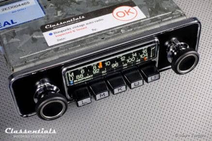 Blaupunkt Frankfurt STEREO 1972 ULTRA RARE Vintage Original High-End Classic Car Auto Radio - Including Matching Papers and Classentials Deluxe Bluetooth Module Autoradio