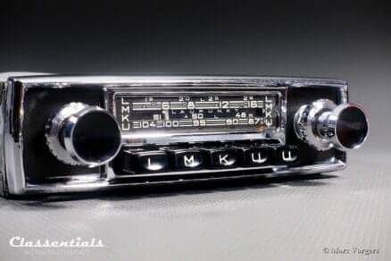 Blaupunkt Frankfurt X 1966 Vintage Original High-End Classic Car Auto Radio for Aston Martin DB4 / DB5 / DB6, Jaguar Mk II, E-Type S2, Ferrari, INCLUDING Classentials DeLuxe Bluetooth Module autoradio