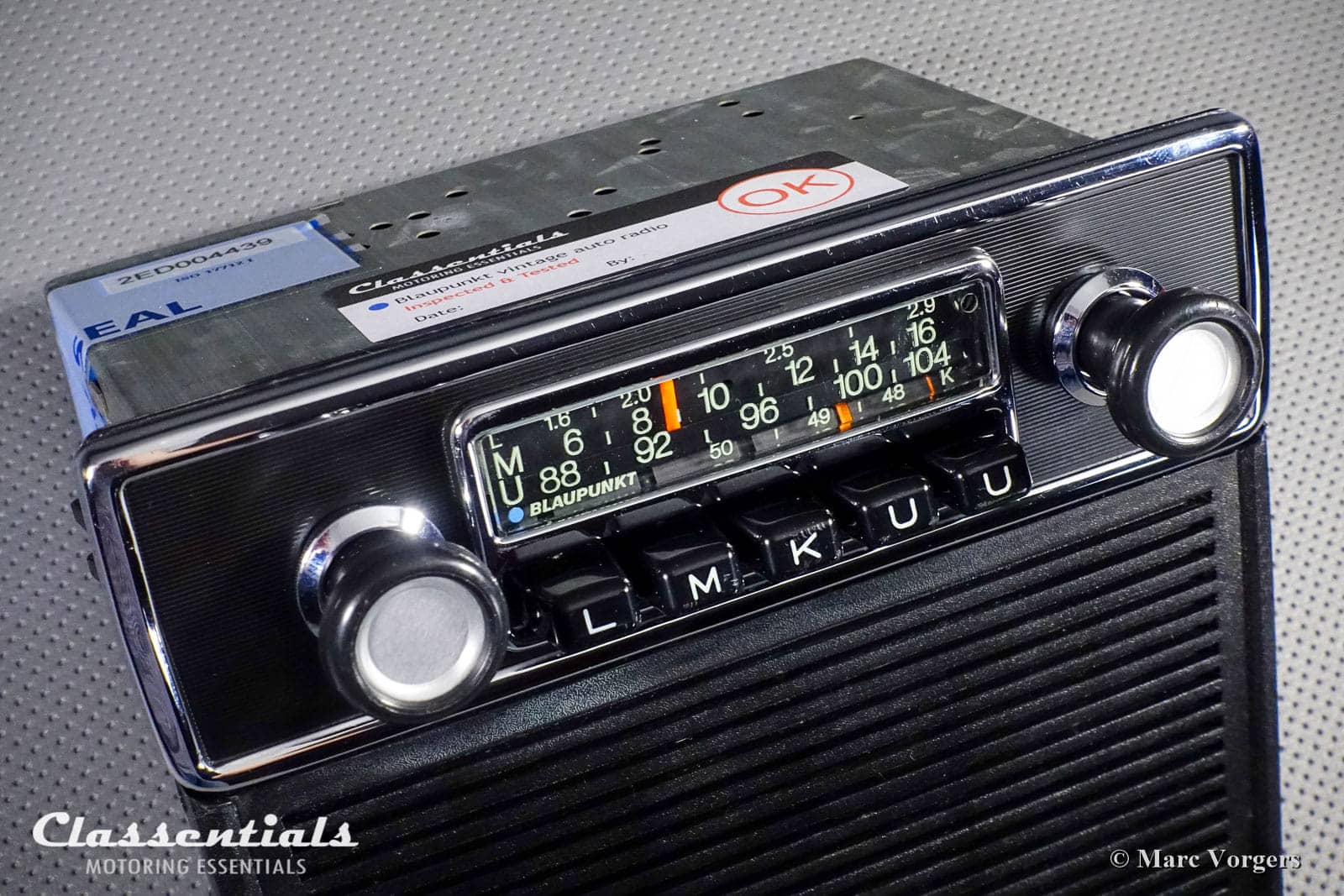 AMS 2x Vintage Radio Buttons For Blaupunkt Frankfurt – Classic BMW 02 & Other Vintage Cars, Black