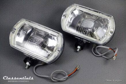 SOLD to the United States: LUCAS LR8 "SQUARE-8" Vintage Original Never Installed 1960s - 1970s Long-Range Spot- / Driving-Lamps - Aston Martin, Jaguar, Jensen, Rover, Triumph - Image 2