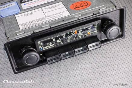 SOLD to the United States: BLAUPUNKT FRANKFURT STEREO 1975 HIGH-END Vintage Original Auto Radio for Porsche 911 / 930 G-Series Models 1975 - 1978 Including Classentials Deluxe Bluetooth Module! - Image 3