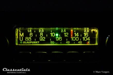 Blaupunkt Frankfurt 7632 1972 Porsche 911 F series model dial green lettering auto radio dial by night lighting