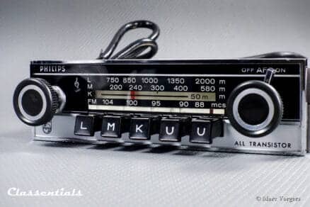 Vintage Original 1967 Philips Tourismo Speciale 22RN661 High-End Classic Car Auto Radio 6/12 Volt - Factory Option for Jaguar E-type S2 - Bluetooth Ready Classentials