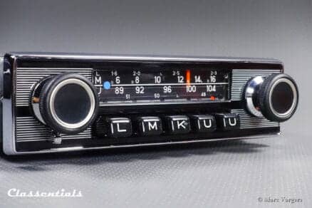 Blaupunkt Frankfurt 1972 Vintage Original High-End Auto Radio for Alfa Romeo, Aston Martin, Lancia, Jaguar, Peugeot, Triumph & Others 1968 - 1972 - Including Classentials Deluxe Bluetooth module!