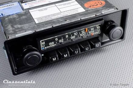 Blaupunkt Münster STEREO 1975 Vintage Auto Radio for Porsche 911 / 930 G-Series Cars 1975 - 1978, Including Classentials Deluxe Bluetooth module