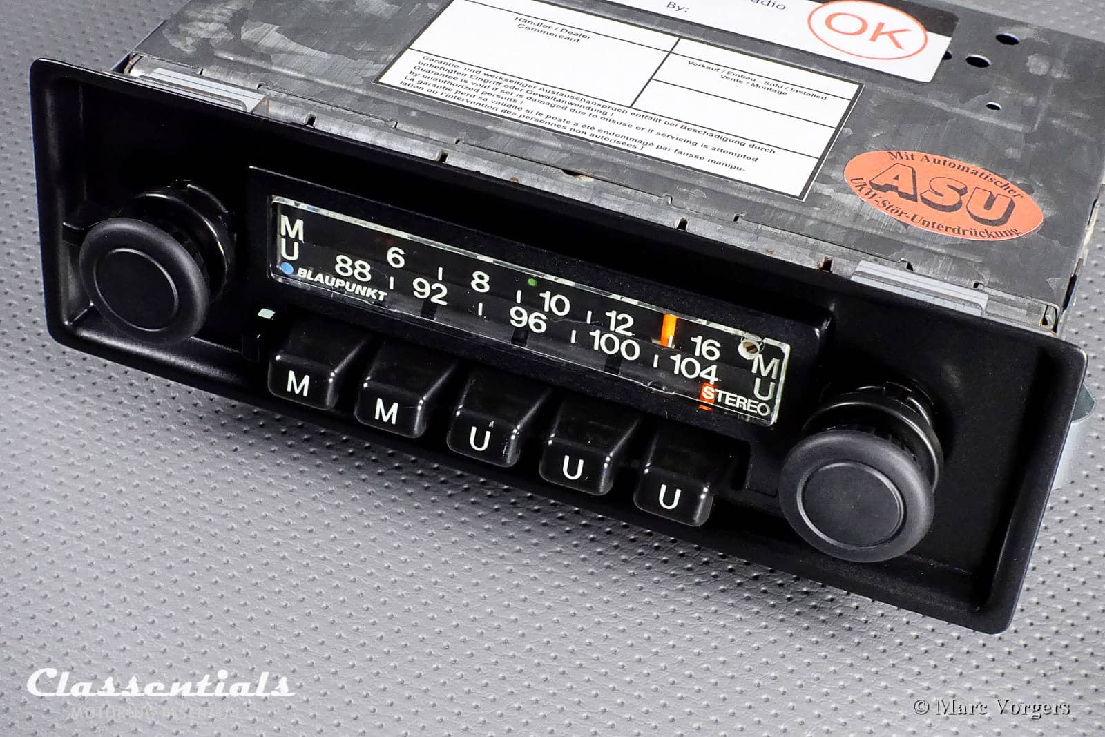 SOLD to Japan: Blaupunkt Münster STEREO 108 Mhz 1973 ULTRA RARE Vintage  Original High-End Classic Car Auto Radio for BMW 2000 Touring With Airco -  Including Classentials Deluxe Bluetooth Module! - Classentials