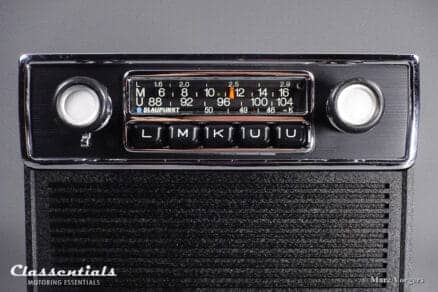 Blaupunkt Frankfurt 1972 Vintage Original High-End Classic Car Auto Radio for BMW 02-Series E10 Sedan / Touring / Ti / Tii / Baur Models 1966 - 1974 with Console Front, Speaker AND Classentials Deluxe Bluetooth Module