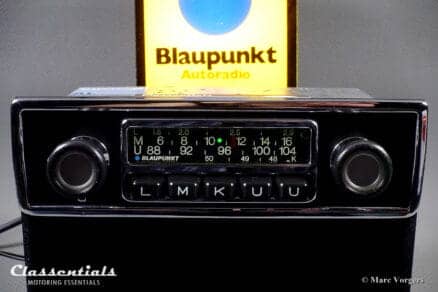 Blaupunkt Frankfurt 1972 Vintage Original High-End Classic Car Auto Radio for BMW 02-Series E10 Sedan / Touring / Ti / Tii / Baur Models 1966 - 1974 with Console Front, Speaker AND Classentials Deluxe Bluetooth Module