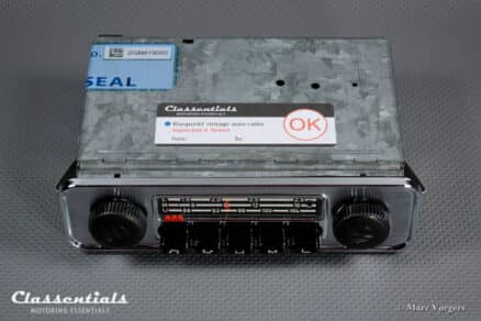 SOLD to Belgium: BLAUPUNKT EMDEN B, 1972 Vintage Original Classic Car Auto Radio for VW BEETLE With Metal Dashboard 1968 – 1973, Including Classentials Deluxe Bluetooth Module! - Image 8