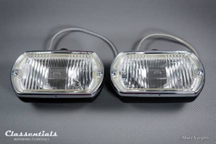 SOLD to Austria: LUCAS FT8 "SQUARE-8" Vintage Original, Never Installed 1960s - 1970s Wide-Beam Fog / Cornering-Lamps - Aston Martin, Jaguar, Jensen, Rover, Triumph - Image 3