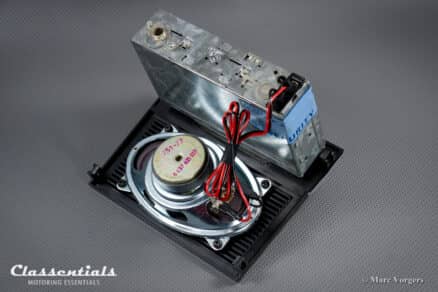 SOLD to the United States: Blaupunkt Frankfurt 1972 Vintage Original High-End Classic Car Auto Radio for BMW 02-Series E10 Sedan / Touring / Ti / Tii / Baur Models 1966 - 1974 with Console Front, Speaker AND Classentials Deluxe Bluetooth Module! - Image 9