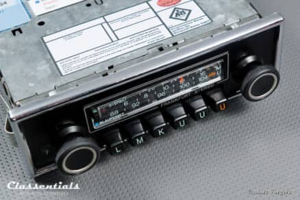SOLD to Italy: BLAUPUNKT FRANKFURT STEREO SUPER ARIMAT 18 Watt 1978 HIGH-END Classic Car Auto Radio With 1-DIN Front for All Luxury Cars 1975 - 1985. Including Classentials Deluxe Stereo Bluetooth Module! - Image 3