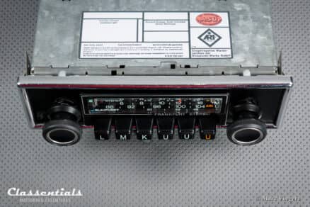 SOLD to Italy: BLAUPUNKT FRANKFURT STEREO SUPER ARIMAT 18 Watt 1978 HIGH-END Classic Car Auto Radio With 1-DIN Front for All Luxury Cars 1975 - 1985. Including Classentials Deluxe Stereo Bluetooth Module! - Image 4