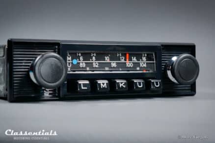SOLD to Italy: BLAUPUNKT FRANKFURT 1970s Vintage Original High-End Auto Radio for Alfa Romeo, Fiat, Lancia, Triumph TR6 & Other Cars of the Period, INCLUDING Classentials Deluxe BLUETOOTH Module - Image 3
