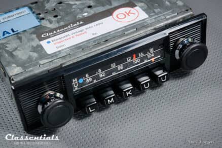 SOLD to Italy: BLAUPUNKT FRANKFURT 1970s Vintage Original High-End Auto Radio for Alfa Romeo, Fiat, Lancia, Triumph TR6 & Other Cars of the Period, INCLUDING Classentials Deluxe BLUETOOTH Module - Image 4