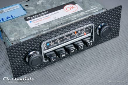 SOLD to Australia: Blaupunkt Frankfurt 1972 Vintage Original High-End Classic Car Auto Radio for Porsche 911 / 912 F-Series Cars 1968 - 1973, Including Classentials DeLuxe Bluetooth Module! - Image 4
