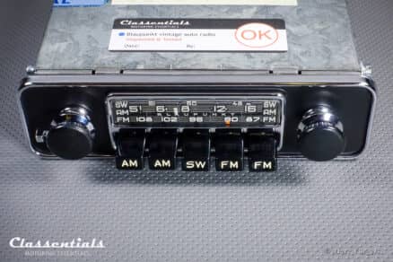 Blaupunkt Bluespot Frankfurt Y Z 1967 1968 Jaguar E-type XK-E Autoradio Auto Radio Oldtimer Classic Car Classentials Bluetooth