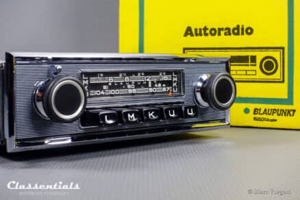 SOLD to Germany: BLAUPUNKT FRANKFURT (S) Z-Series 1968 Rare High-End Vintage Original Auto Radio for Mercedes-Benz and Other Luxury Cars 1968 - 1976 INCLUDING Classentials Deluxe BLUETOOTH Module - Image 3