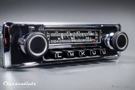 SOLD to the Netherlands: BLAUPUNKT FRANKFURT (S) Z-Series 1968 Rare High-End Vintage Original Auto Radio for Luxury Sports Cars of the 1960s & Early 1970s – 6 Volt / 12 Volt Bluetooth Prepared for 12 Volt Negative Ground Cars - Image 4