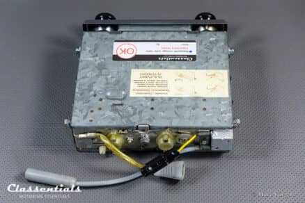 SOLD to Portugal: BLAUPUNKT FRANKFURT (S) Z-Series 1968 Rare High-End Vintage Original Auto Radio for Jaguar Mk II, Rover P5B, Aston Martin DB 6 & Other 1960s Luxury Cars, INCLUDING Classentials Deluxe BLUETOOTH Module - Image 13