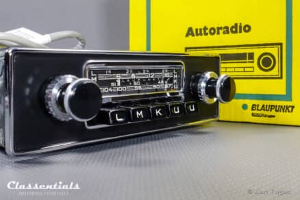SOLD to the United States: BLAUPUNKT FRANKFURT X 1966 Vintage Original High-End Auto Radio for Austin Healey, MG MGA / MGB, Jaguar E-type / MK 2 - 6 Volt / 12 Volt Bluetooth Prepared for 12 Volt Negative Ground Cars - Image 9