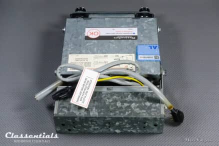 SOLD to the United States: BLAUPUNKT FRANKFURT X 1966 Vintage Original High-End Auto Radio for Austin Healey, MG MGA / MGB, Jaguar E-type / MK 2 - 6 Volt / 12 Volt Bluetooth Prepared for 12 Volt Negative Ground Cars - Image 15