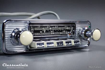 SOLD to Australia: BLAUPUNKT KÖLN X 1960s Super Rare TOP-END Vintage Original Auto Radio With 'IVORY' Knobs for Mercedes-Benz 190 SL - INCLUDING Classentials Deluxe BLUETOOTH Module - Image 4