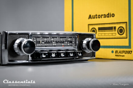 SOLD to Sweden: BLAUPUNKT FRANKFURT Y 1967 Vintage Original High-End Classic Car Auto Radio for Aston Martin DB4 / DB5 / DB6, Jaguar Mk II, E-Type S2, Maserati, Ferrari and Other Exclusive Cars of the Period – Including Classentials DeLuxe Bluetooth Module! - Image 2