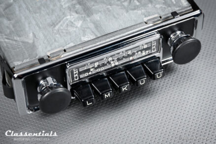 BUILT TO ORDER: BLAUPUNKT FRANKFURT (S) Z-Series 1968 Rare High-End Vintage Original Auto Radio for Austin Healey 3000, Jaguar E-type / XK-E S2, MK II and Other British Cars with Positive or Negative Earth / Ground 1965 - 1972 - Image 3
