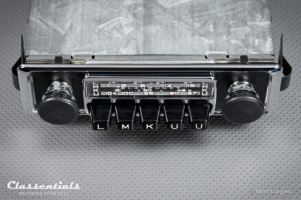 BUILT TO ORDER: BLAUPUNKT FRANKFURT (S) Z-Series 1968 Rare High-End Vintage Original Auto Radio for Austin Healey 3000, Jaguar E-type / XK-E S2, MK II and Other British Cars with Positive or Negative Earth / Ground 1965 - 1972 - Image 4