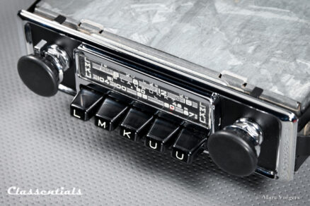 BUILT TO ORDER: BLAUPUNKT FRANKFURT (S) Z-Series 1968 Rare High-End Vintage Original Auto Radio for Austin Healey 3000, Jaguar E-type / XK-E S2, MK II and Other British Cars with Positive or Negative Earth / Ground 1965 - 1972 - Image 5