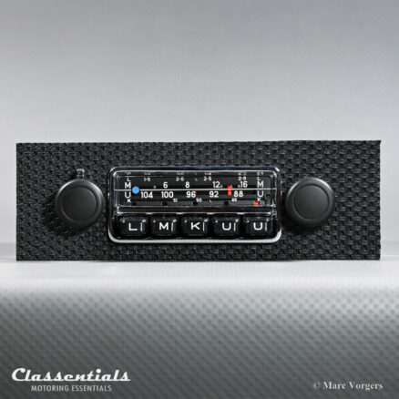 SOLD to the United States: Blaupunkt Frankfurt 1969/70 Vintage Original High-End Classic Car Auto Radio for Porsche 911 / 912 F-Series Cars 1968 - 1973 Including Classentials DeLuxe Bluetooth Module!