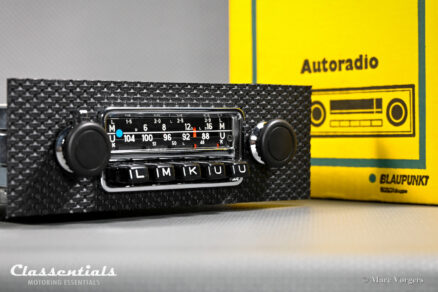 SOLD to the United States: Blaupunkt Frankfurt 1969/70 Vintage Original High-End Classic Car Auto Radio for Porsche 911 / 912 F-Series Cars 1968 - 1973 Including Classentials DeLuxe Bluetooth Module! - Image 3