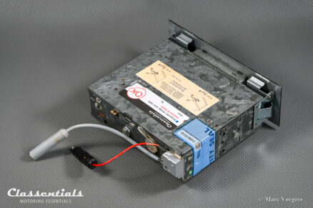SOLD to the United States: Blaupunkt Frankfurt 1969/70 Vintage Original High-End Classic Car Auto Radio for Porsche 911 / 912 F-Series Cars 1968 - 1973 Including Classentials DeLuxe Bluetooth Module! - Image 11