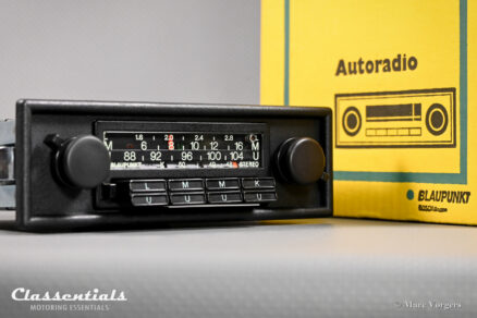 BLAUPUNKT FRANKFURT STEREO 7635 HIGH-END Vintage Original Auto Radio for Ferrari 512, Porsche 928, and Other Exclusive Sports Cars 1975 - 1982, Including Classentials Deluxe Stereo Bluetooth Module! - Image 3