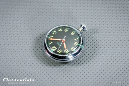 SOLD to Germany: Vintage Original 1960s Chrome SMITHS Motor Watch Magnetic Dashboard Clock For Austin Healey, Jaguar, MG, Triumph and Other British Sports and Rally Cars with a Metal Dashboard - Image 5